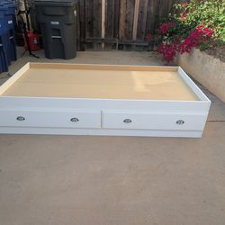 White Twin Bed -READY FOR PICK UP