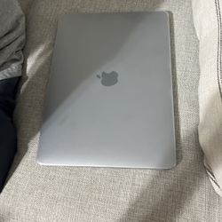 Apple MacBook