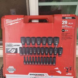Milwaukee 1/2" Metric 6 Point Impact Socket Set 29 Piece Brand New Never Used Factory Sealed.  Hablo Español 