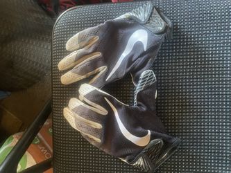 Nike Untouchable Gloves