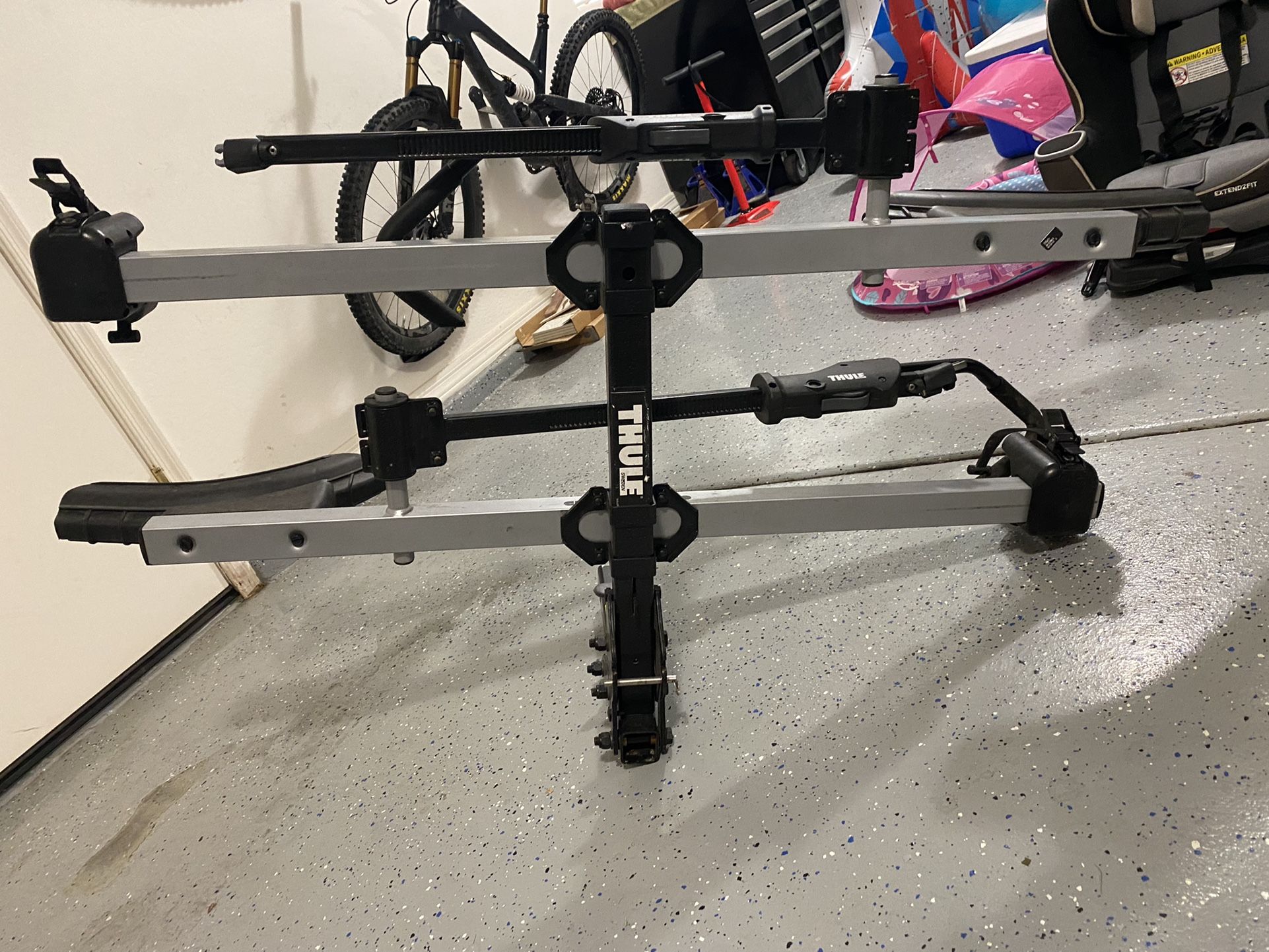 thule bike rack hitch lock