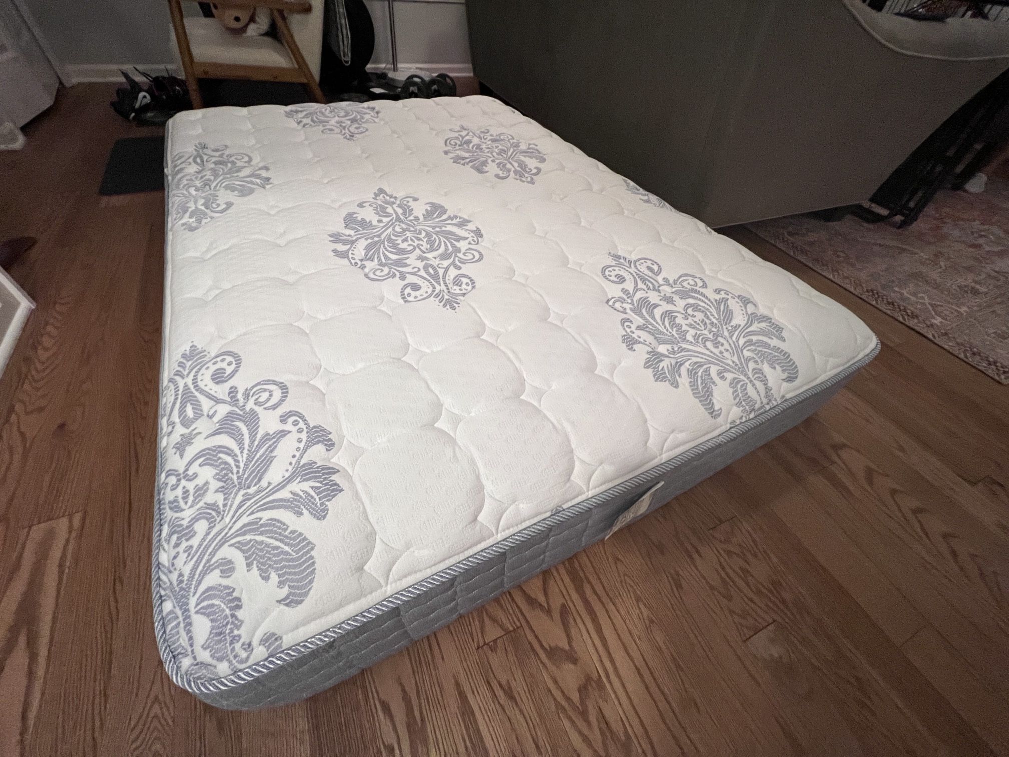 Full size mattress (gently used) - Serta perfect sleeper Kaden gel firm mattress
