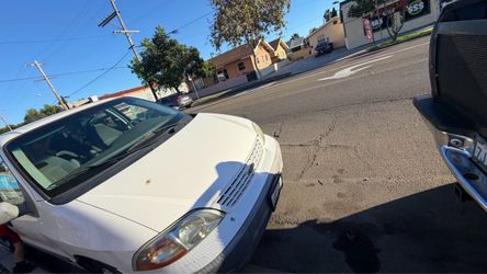 2002 Ford Windstar