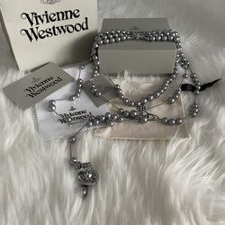 Vivienne Westwood Irregular Three Row Pearl Bas Relief Choker in Silver Grey