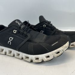 On Cloud 5 Mens 8.5 Running Shoes Black White Mesh Athletic Sneakers