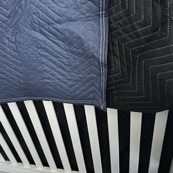 Pottery barn crib & Changing Table, Excellent Condition 