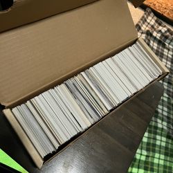 over 100 old baseball cards 