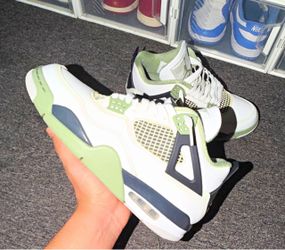 Jordan 4 Seafoam Size 9.5 W / 8M