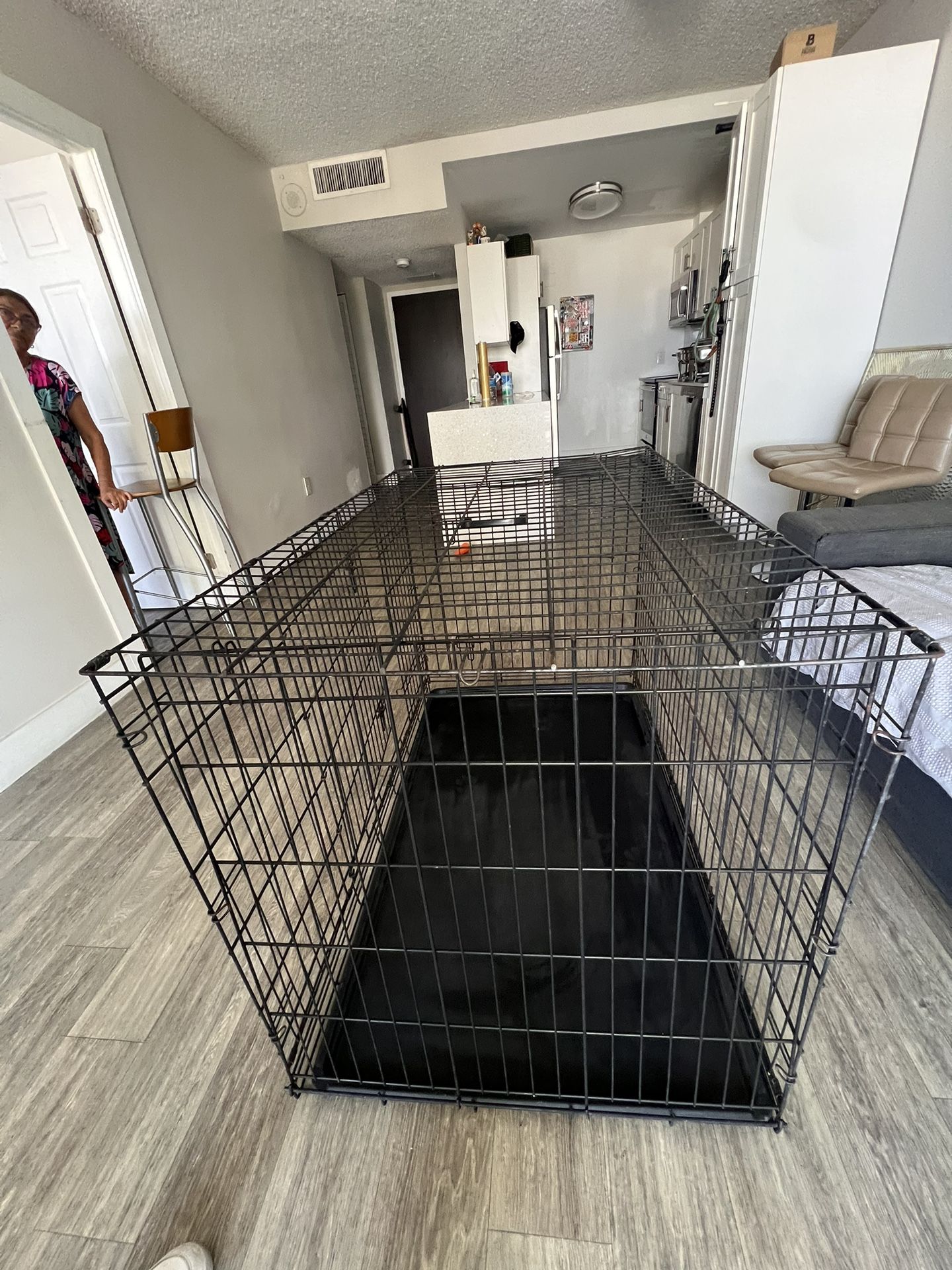 Folding metal wire cages48 inches, for large dogs