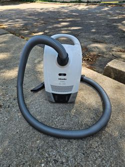 Miele Vacuum Crevice Tool with Hose