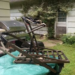 Self Climbing Deer Stand