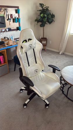 Gaming chair