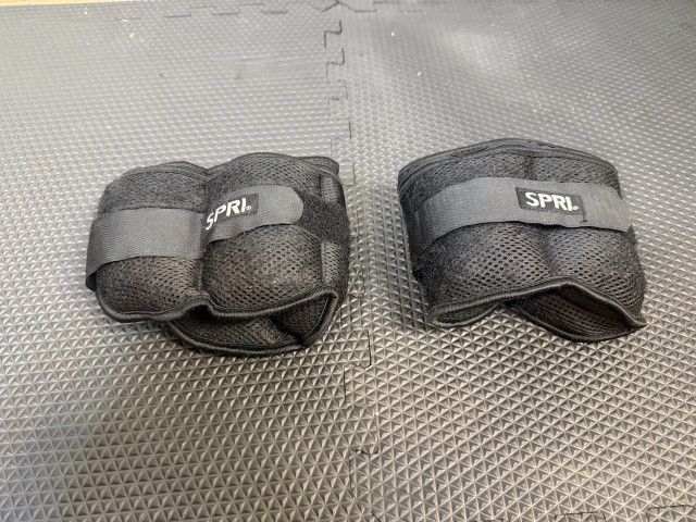 SPRI Adjustable Ankle Weights - Walking Weights for Strength Training Stretching Exercises,5LB pair