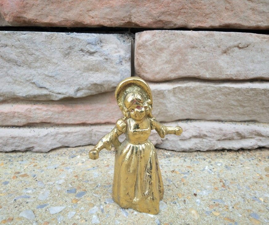 Vintage Small Brass Girl/Bonnet Bell