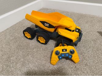 CAT remote control Dump Truck  plus other construction trucks