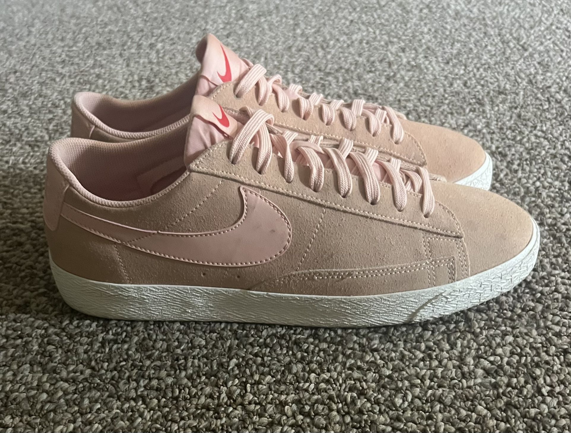 Men blazer Low Size 10.5 $40 Firm 