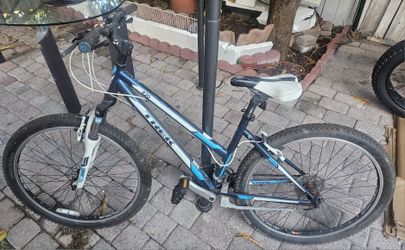 Old Trek Bike - Blue