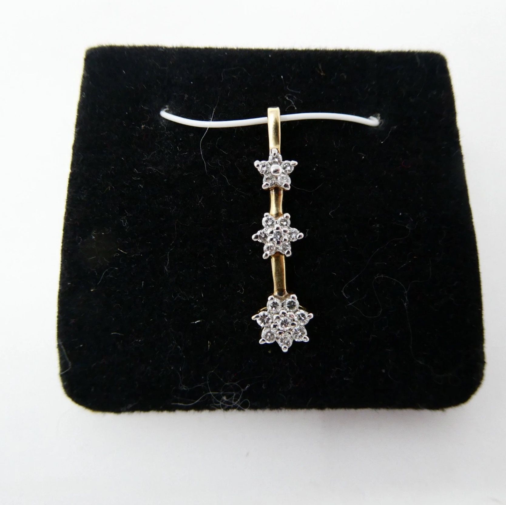 14kt Yellow Gold Bar Charm With Diamond Chips 1.2G