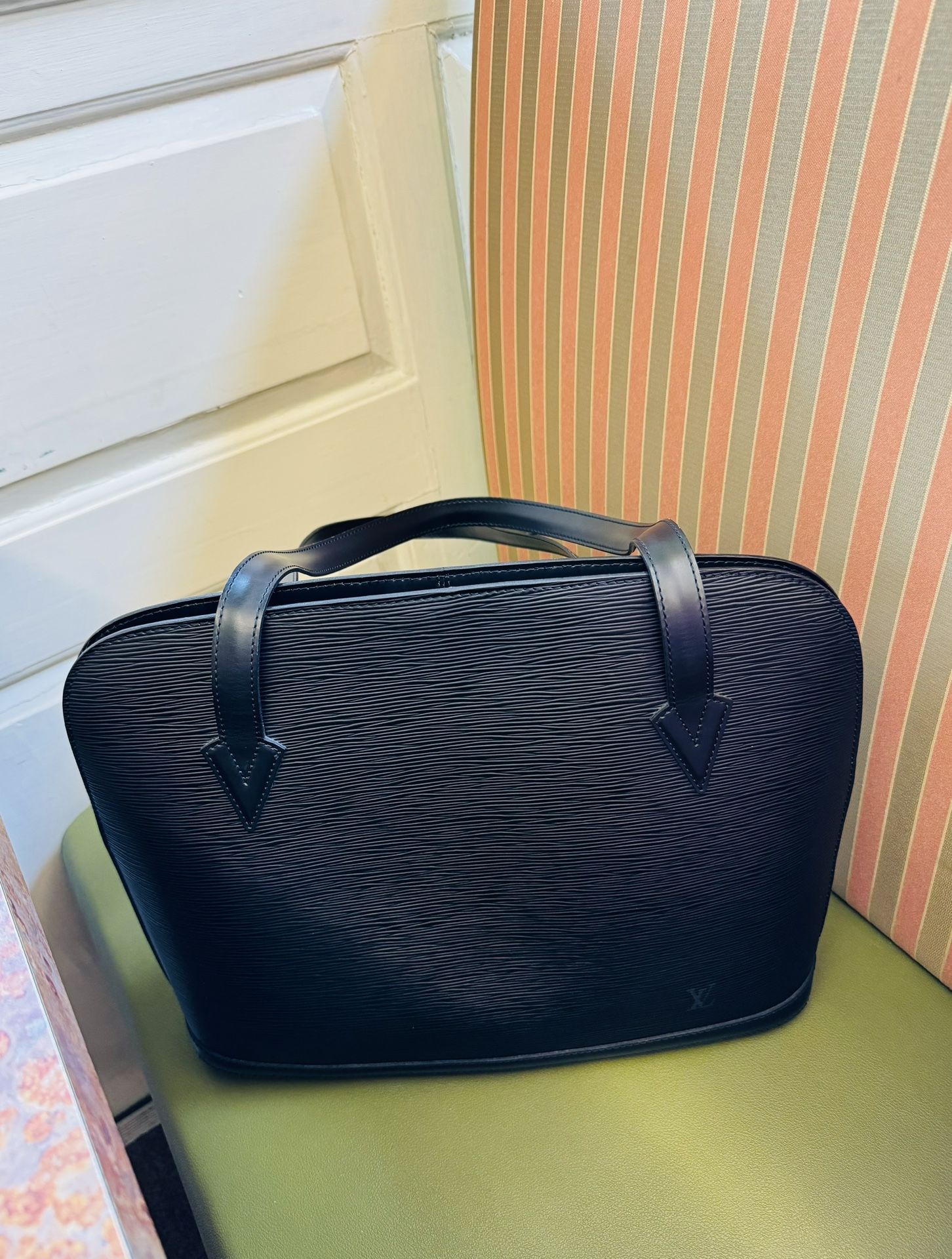 Louis Vuitton Lussac Handbag - Black Epi Leather