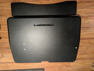 Seville Classics airlift desk/standing desk/convertible desk
