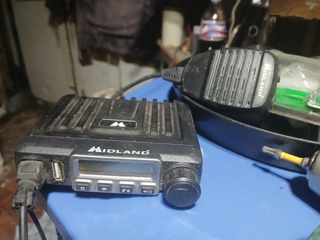 Midland MXT115 GMRS two-way Radio