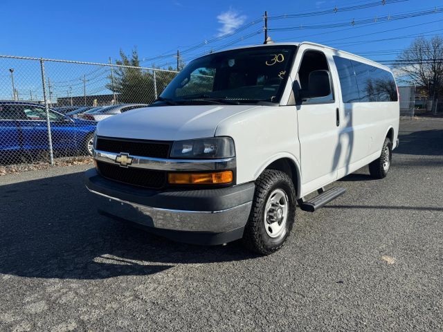2020 Chevrolet Express 3500 Passenger