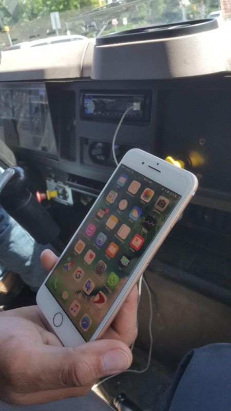 iPhone 7 Plus semi Nuevo