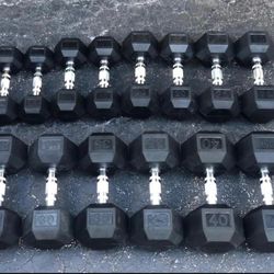 SET OF RUBBER DUMBBELLS :  10s  THRU  40s (in 5 lb. Increments) (PAIRS OF : (10s 15s 20s 25s 30s 35s 40s     •°•   WILL SELL INDIVIDUAL PAIRS   •°•  
