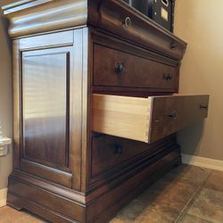 Ethan Allen Chest Of Drawers 