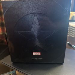 Captain America Statue