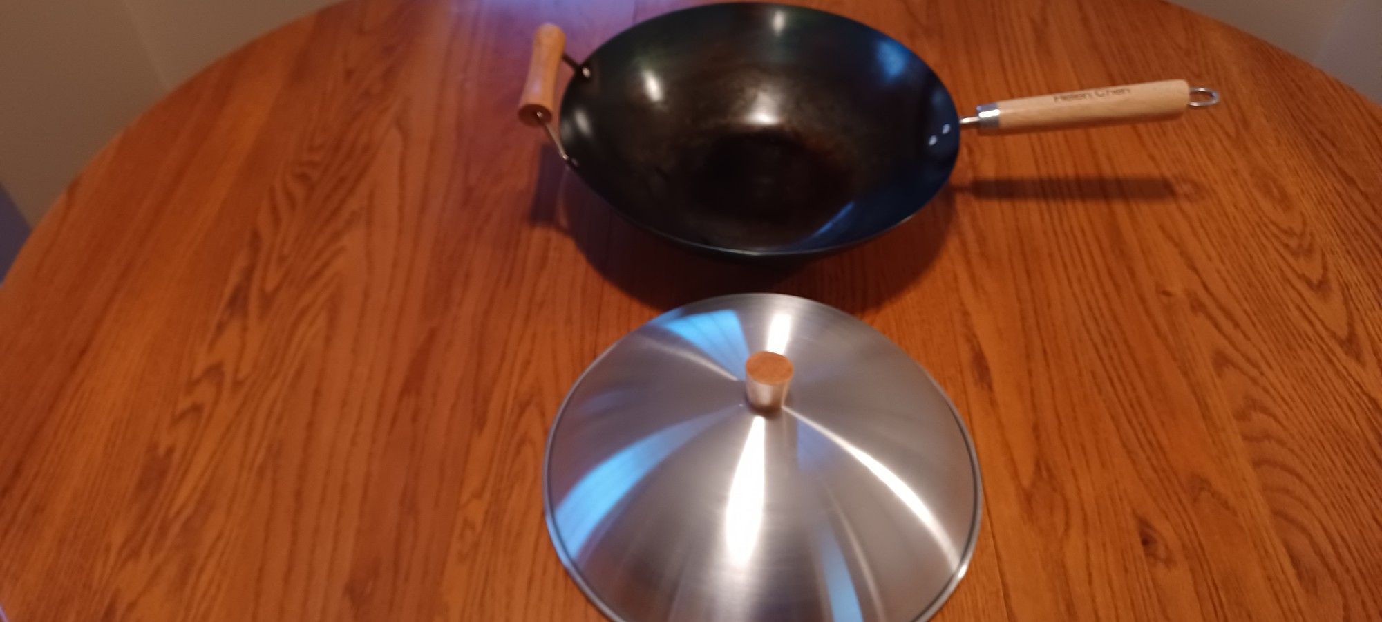 Helen Chen- Seasoned Carbon Steel Wok With Wooden Handle And Lid