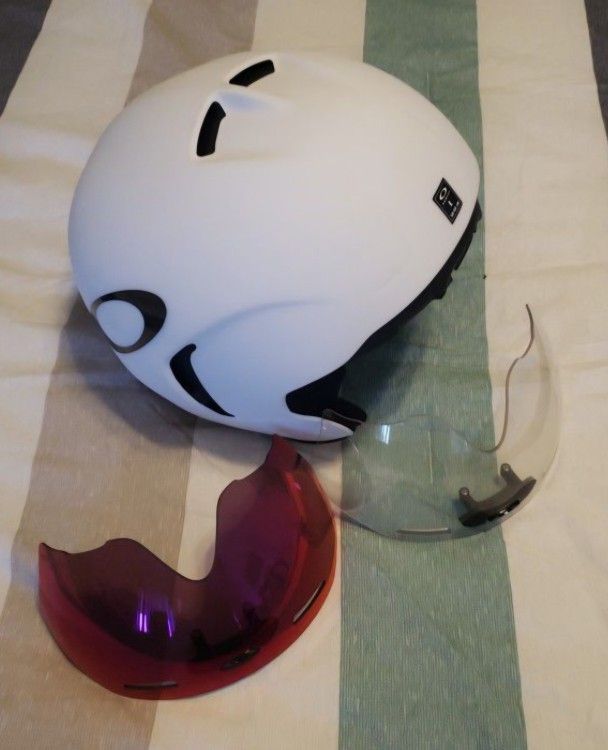 Oakley Aro7 Time Trial, Triathlon Aero Helmet