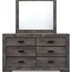 Dresser w/ Mirror - Great Condition! Must Pick Up! 