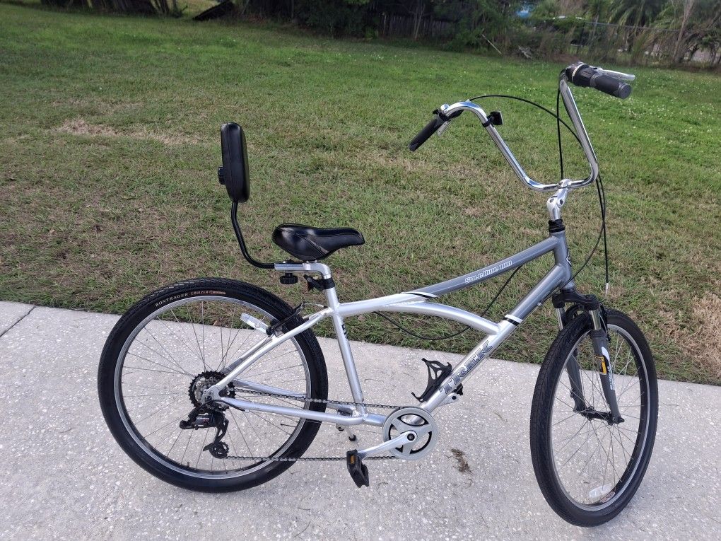 Trek Bike W Bontrager Wheels