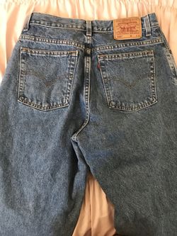 women’s Levi’s jeans !!