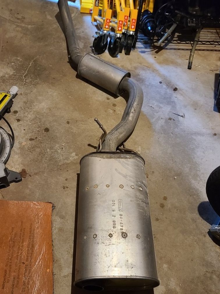 2014-2018 Chevy Silverado 1500 Exhaust Off A Truck With 25k Miles