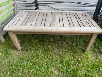 Week table and 2 outdoor chairs