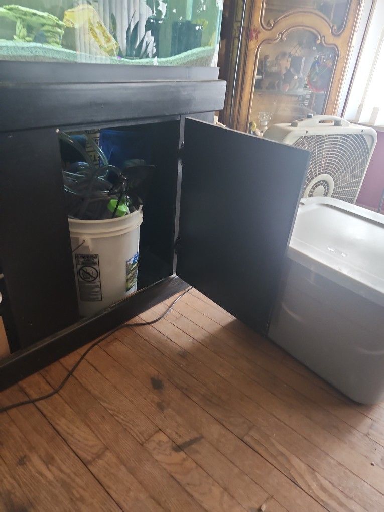 75 Gallon Tank With Accessories
