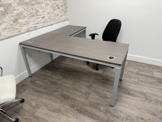 L Shape Matching set of office desks