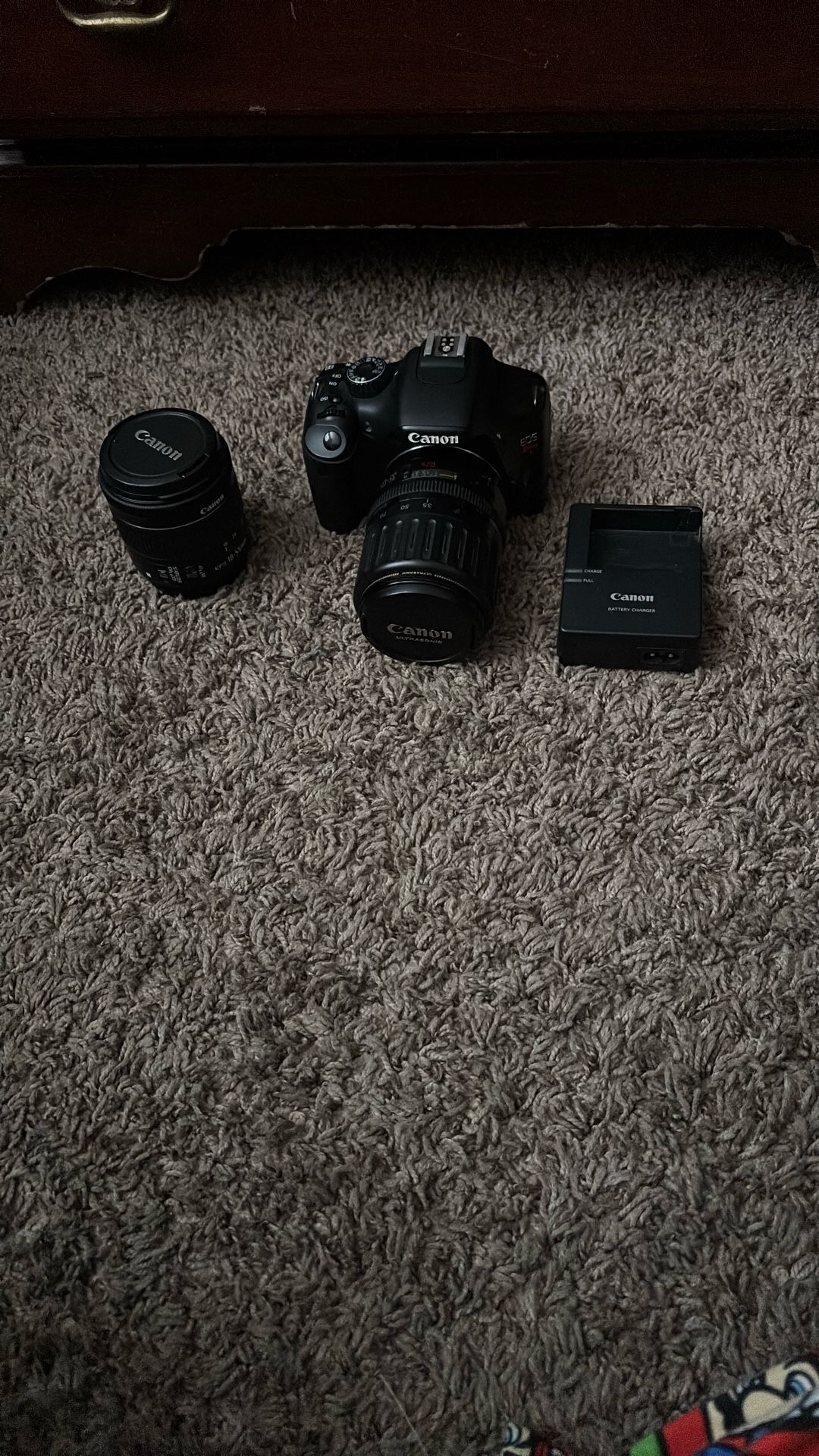 Canon EOS rebel T2i with 2 lens Bundle