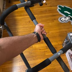 Pull up bar 