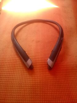 Harman Kardon Platinum Neck Piece Earbuds
