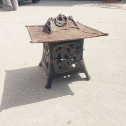 Vintage Japanese Pagoda Lantern - Cast Iron See Details Below 