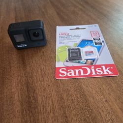 GoPro Hero 8 Black with new battery and 32gb SD card action camera 12mp 4K