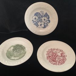 Three Vintage Decorative Plates Buy All For $10
