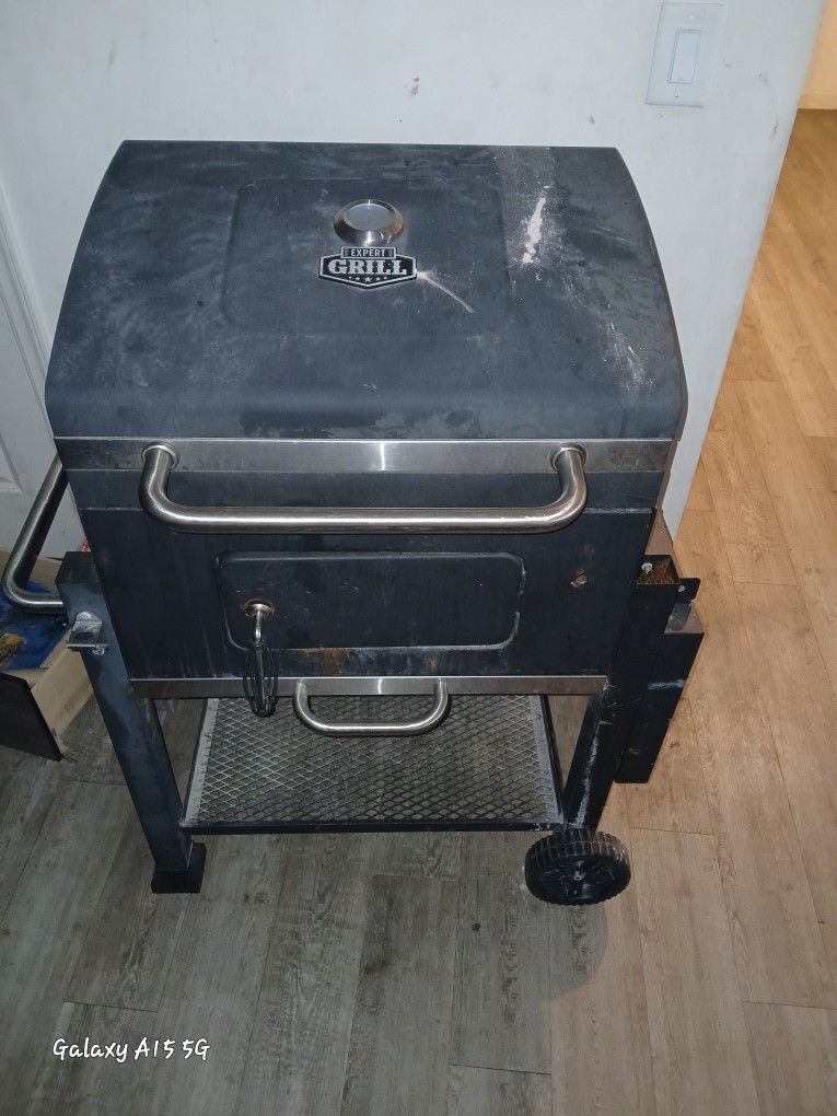 Expert Charcoal Grill