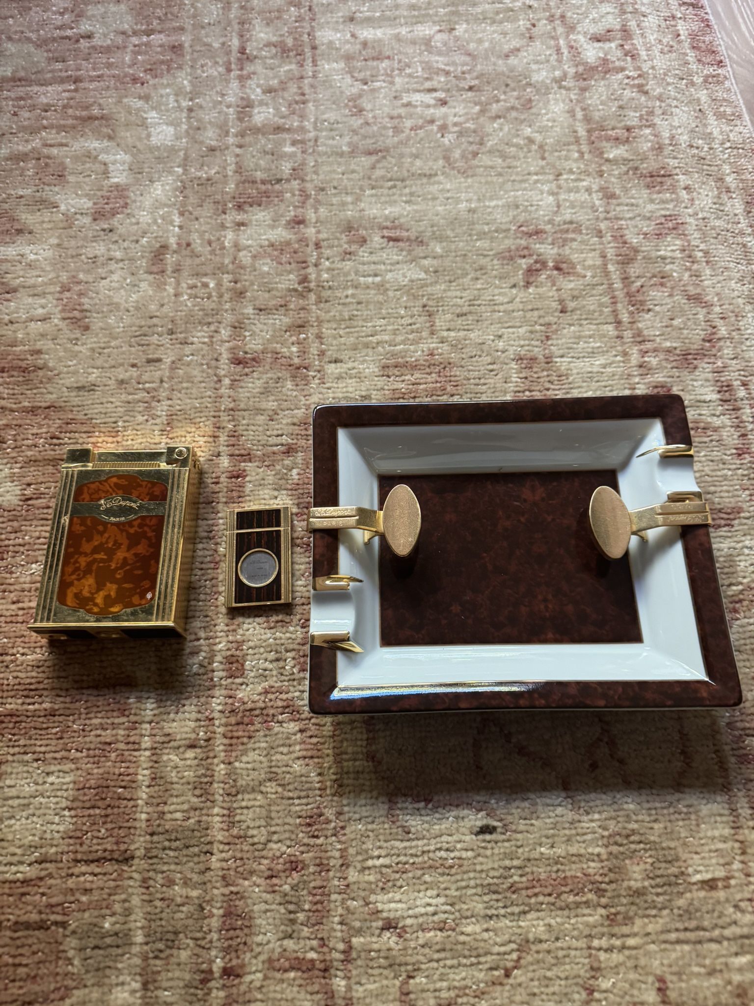 ST Dupont Jeroboam “Maduro” table lighter. ST Dupont porcelain https://offerup.com/redirect/?o=YXNodHJheS5TVA== Dupont pocket cigar cutter.