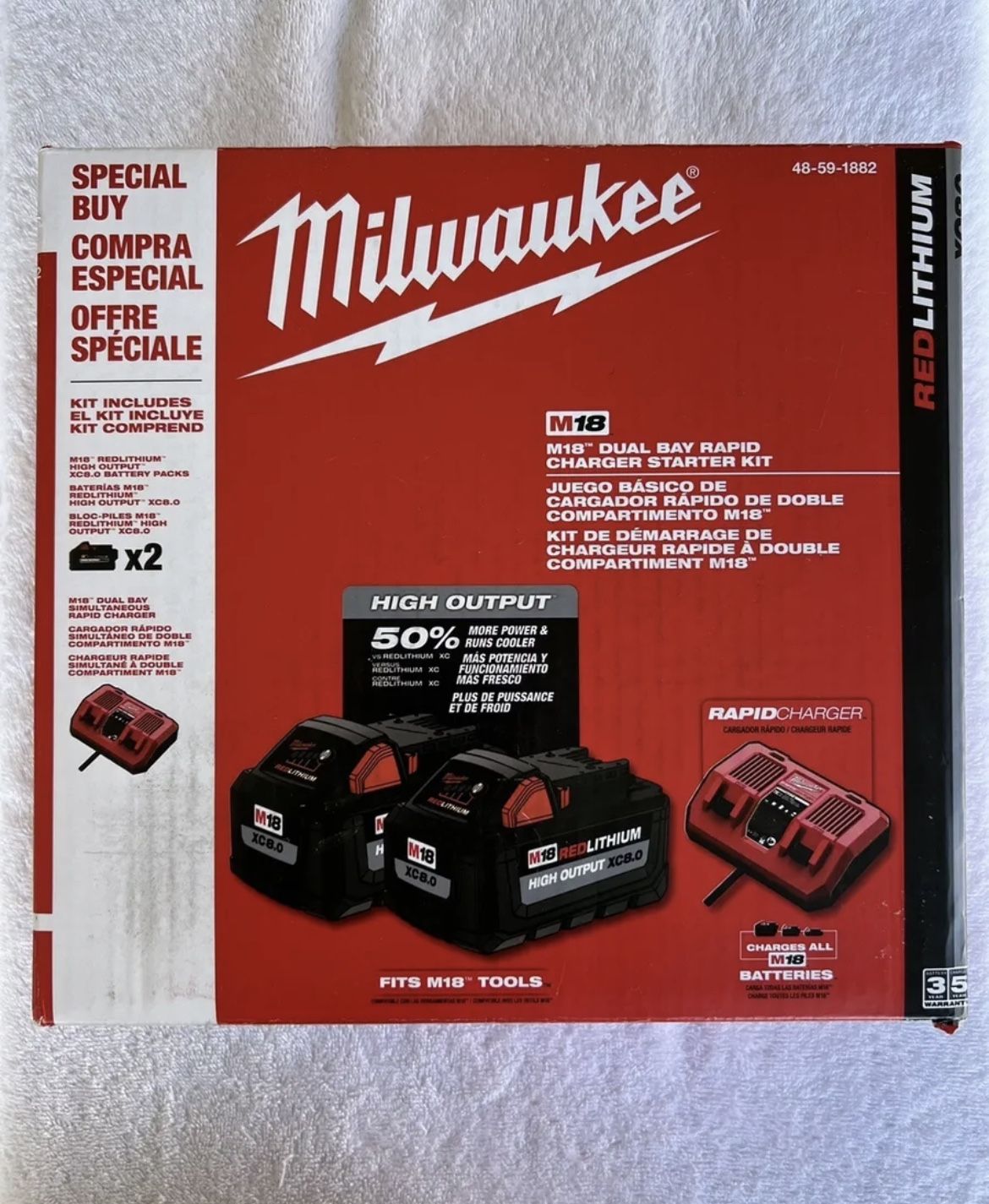 New Milwaukee M18 18V Dual Bay Charger w/ (2) 8Ah HIGH OUTPUT Batteries (48-59-1882)