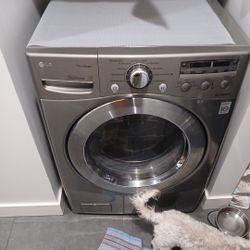 Washer And Dryer Front Load LG  