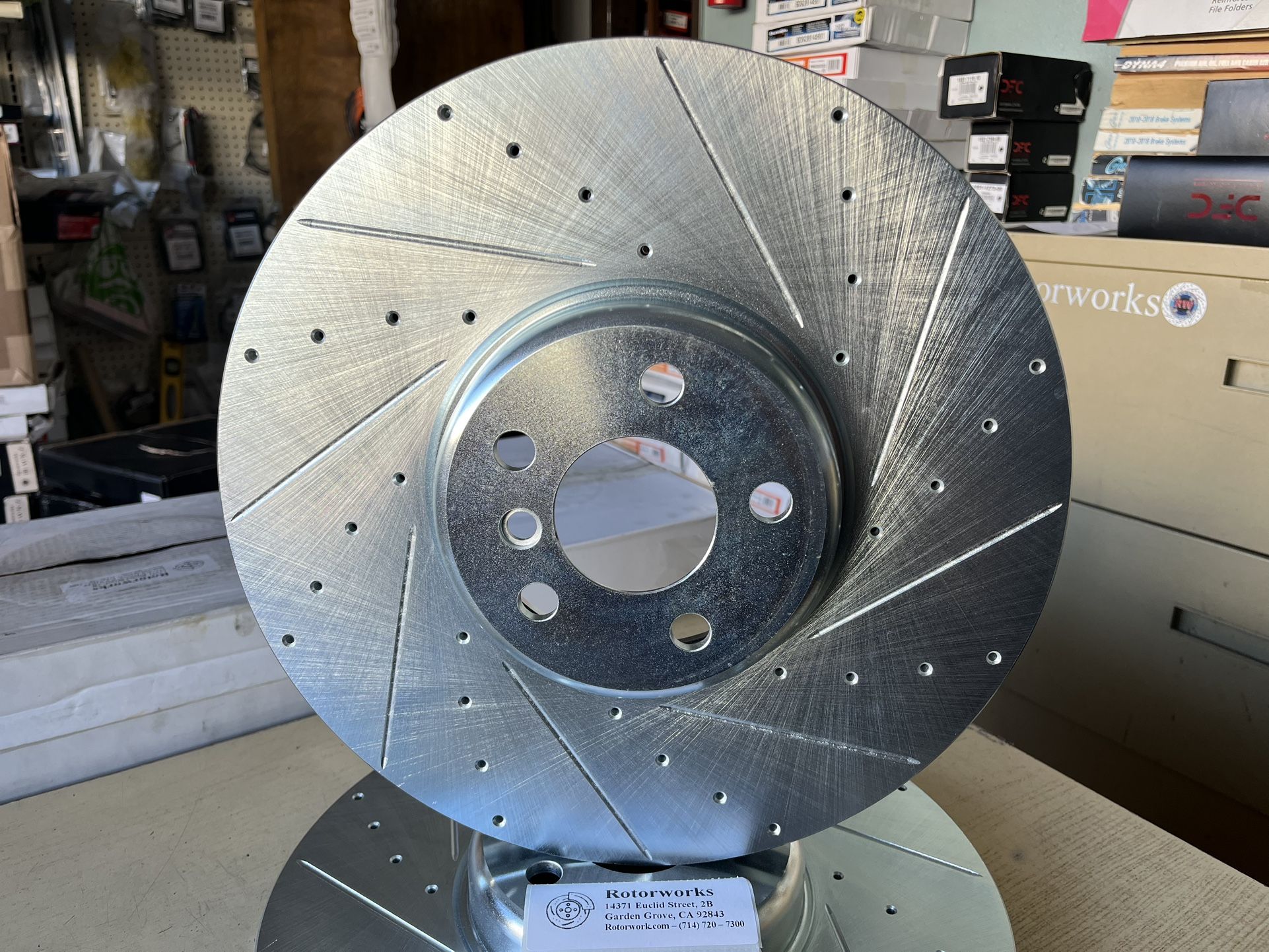 BMW 840i Grand Coupe 20-25 Front Drill Slot Rotors Brake Pads